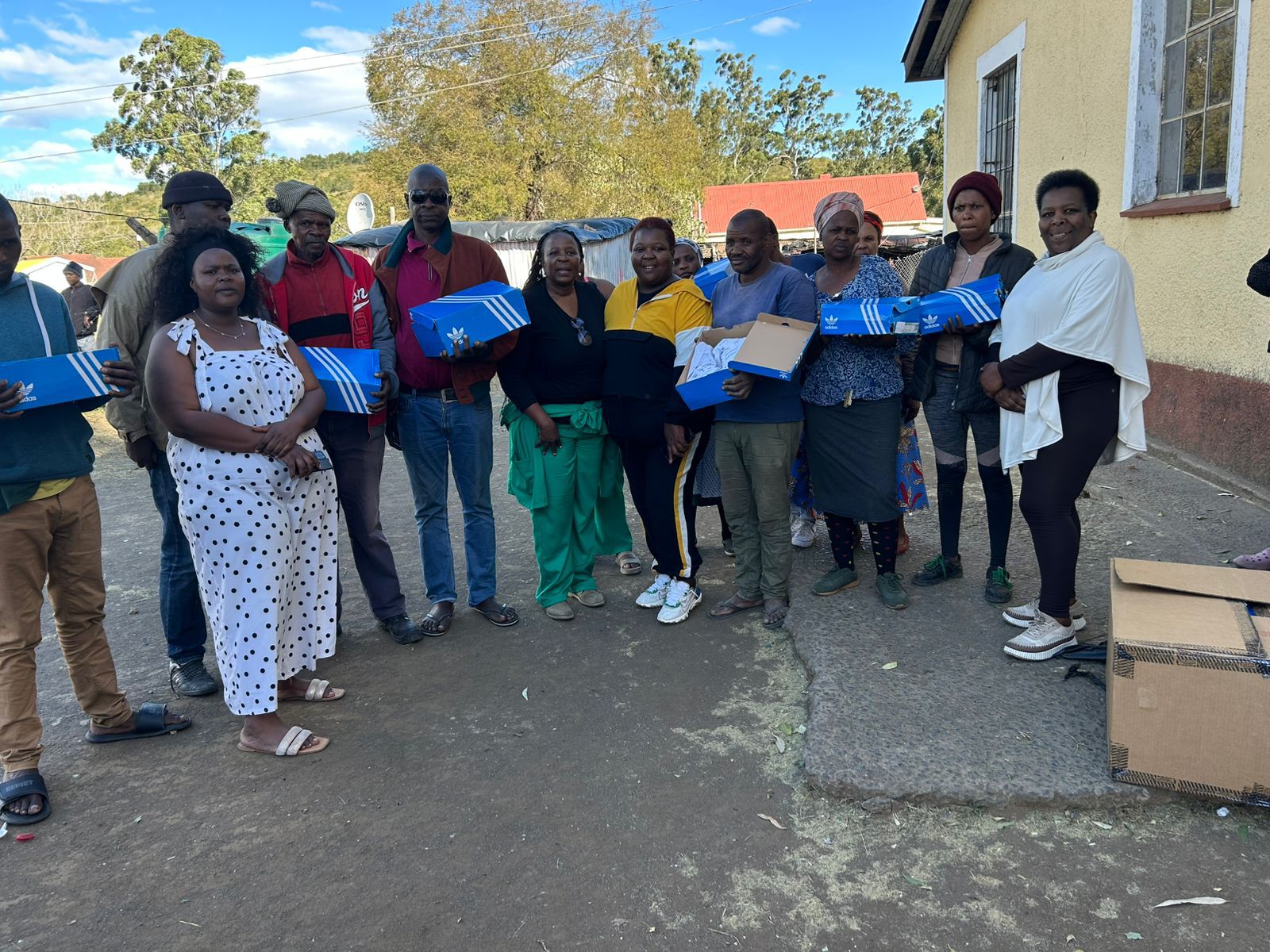 Community environmental project with participants